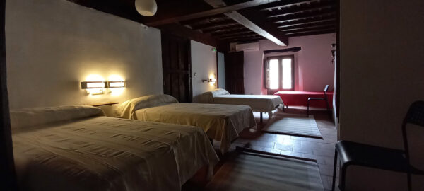 Habitacion de 4 camas del Albergue Rural San Blas